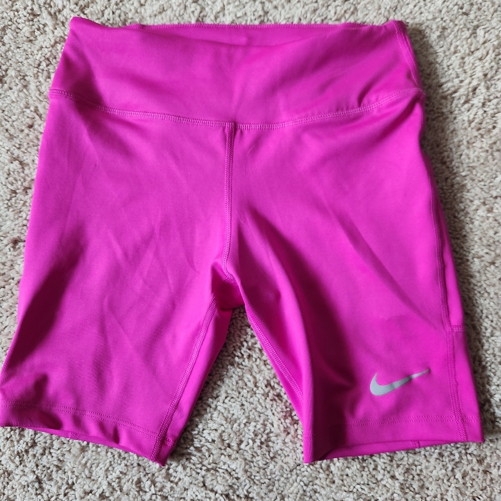 Nike Women's Dri Fit Pink Shorts Size Small - Picture 5 of 7